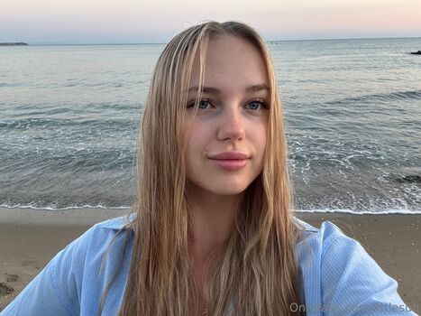 Full leaked Llttlesun private onlyfans photo