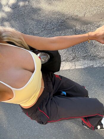 Full leaked Loeni hadi  page private onlyfans photo