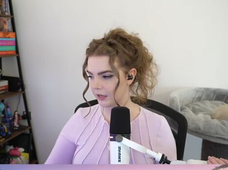 Full leaked Loeya private onlyfans photo
