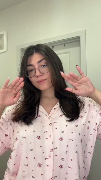 Full leaked Lofiluvasmr private onlyfans photo