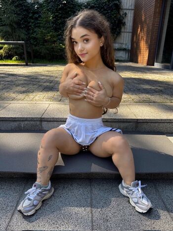 Full leaked Lola alphy private onlyfans photo
