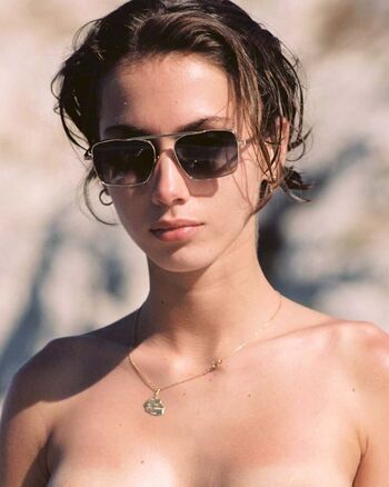 Full leaked Lola bouchareb private onlyfans photo