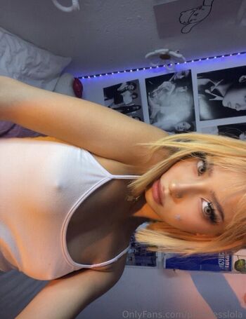 Lola Bunny