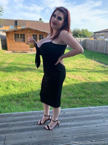 Full leaked Lola celine private onlyfans photo