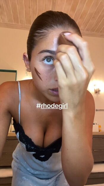 Lola Consuelos