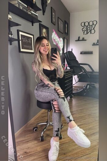 Full leaked Lola lynn private onlyfans photo