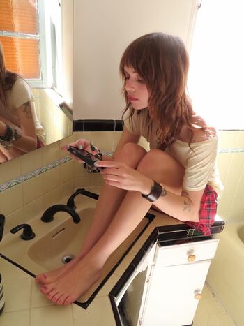 Full leaked Lolabllue private onlyfans photo