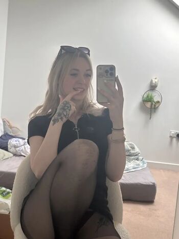 Full leaked Lolabunnyblondie private onlyfans photo