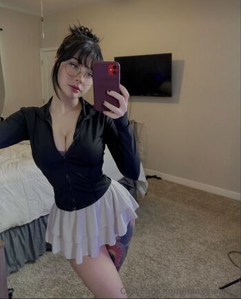 Full leaked Lolaknivesxz private onlyfans photo
