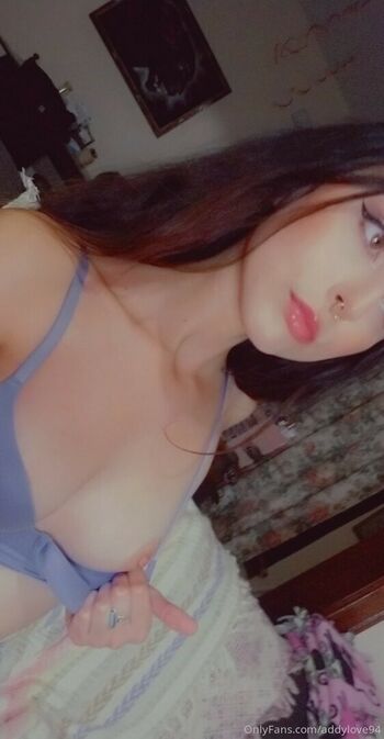 Full leaked Lonelypeaches private onlyfans photo