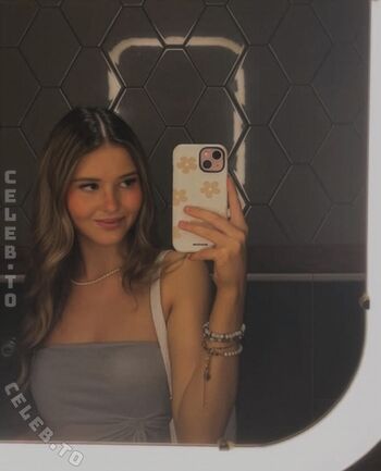 Full leaked Lopi xox private onlyfans photo