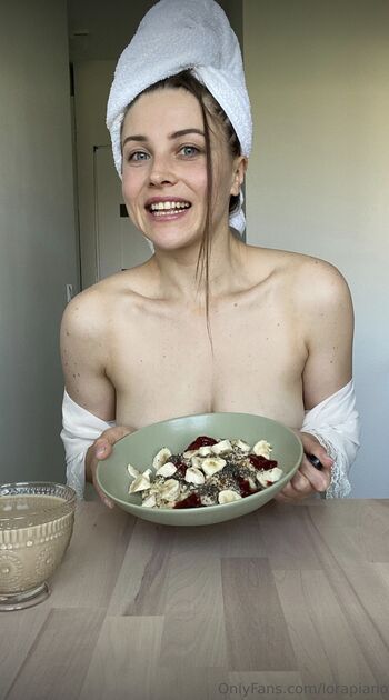 Full leaked Lora piano private onlyfans photo