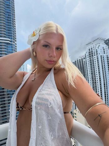 Full leaked Loraasmith private onlyfans photo