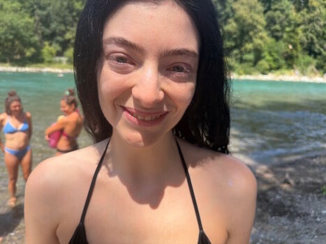 Full leaked Lorde private onlyfans photo