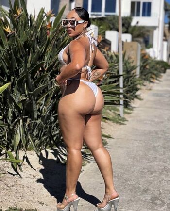 Full leaked Lorraine sd private onlyfans photo