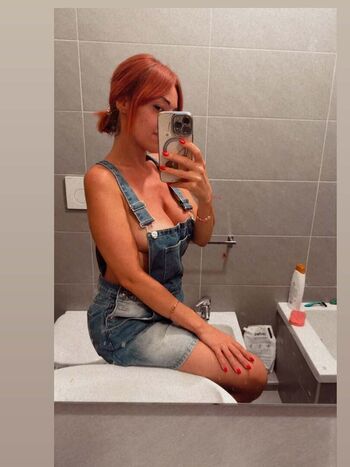 Full leaked Lottielouxo private onlyfans photo