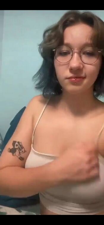Full leaked Lotus du plaisir private onlyfans photo