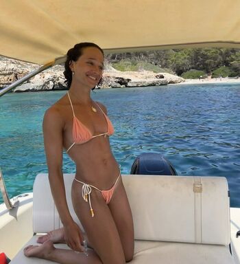 Full leaked Loubellefaix private onlyfans photo