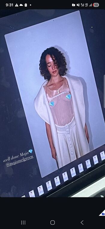 Full leaked Loubellefaix private onlyfans photo