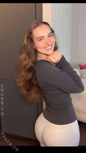 Full leaked Louisa jindaoui private onlyfans photo