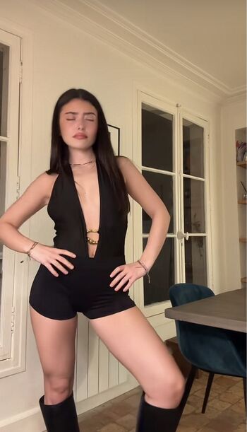 Full leaked Louisebrd private onlyfans photo