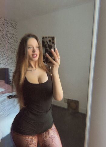 Full leaked Louiselaingx private onlyfans photo