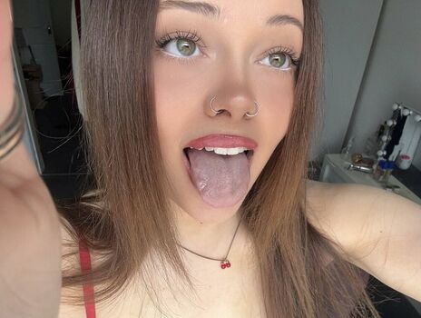Full leaked Louiselaingx private onlyfans photo