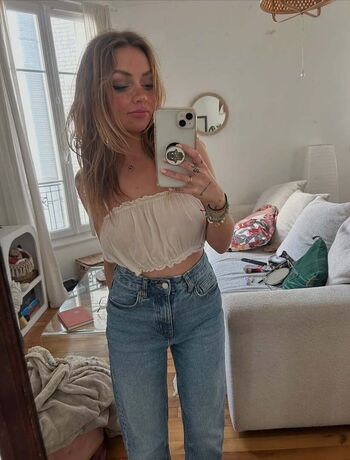 Full leaked Louisette private onlyfans photo