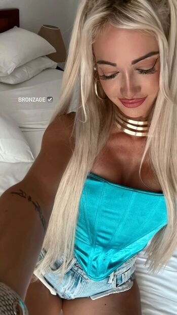 Full leaked Loukaki page private onlyfans photo