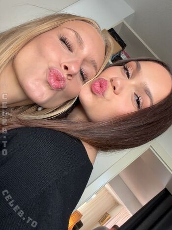 Full leaked Loulou fbl page private onlyfans photo