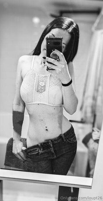 Full leaked Loupt petite kinky private onlyfans photo