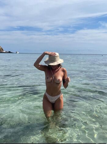 Full leaked Louviana private onlyfans photo
