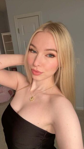 Full leaked Loveabilities private onlyfans photo