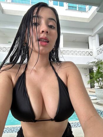 Full leaked Lovely zoe private onlyfans photo