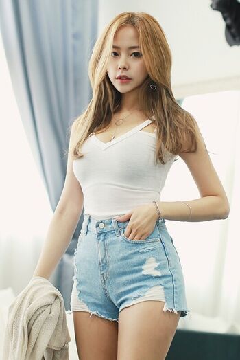 Full leaked Lovelyjoohee private onlyfans photo