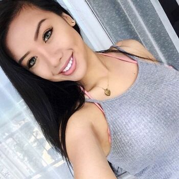 Full leaked Lovelynnc private onlyfans photo