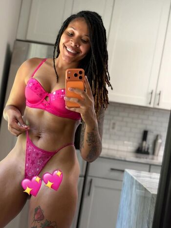 Full leaked Lovemeek private onlyfans photo