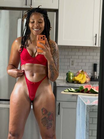 Full leaked Lovemeek private onlyfans photo