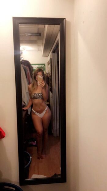 Full leaked Lovinlikelyssa private onlyfans photo
