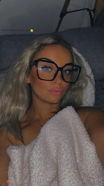 Full leaked Lowreline private onlyfans photo