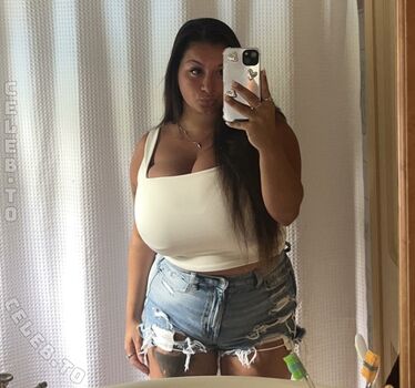 Full leaked Lowrymae private onlyfans photo