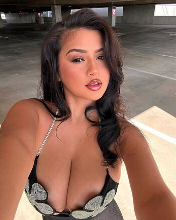 Full leaked Lucero crystal private onlyfans photo