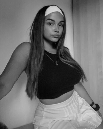 Full leaked Lucile private onlyfans photo