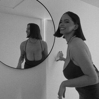 Full leaked Lucile private onlyfans photo