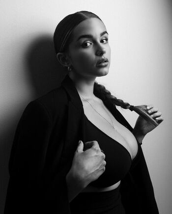 Full leaked Lucile private onlyfans photo