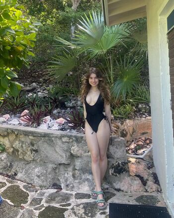Full leaked Lucky lillian private onlyfans photo
