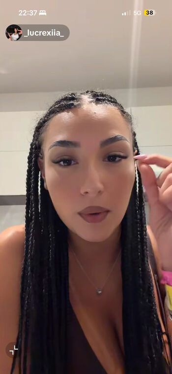 Full leaked Lucrexiia private onlyfans photo