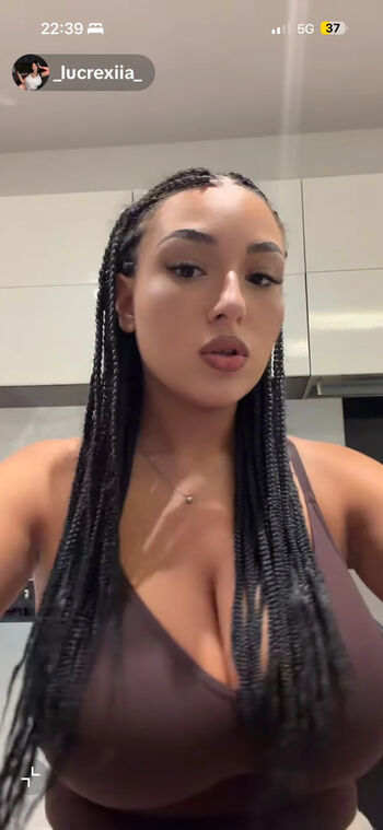 Full leaked Lucrexiia private onlyfans photo
