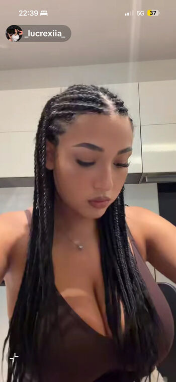 Full leaked Lucrexiia private onlyfans photo