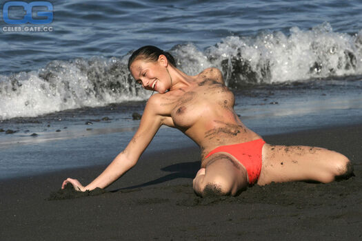 Full leaked Lucy clarkson private onlyfans photo